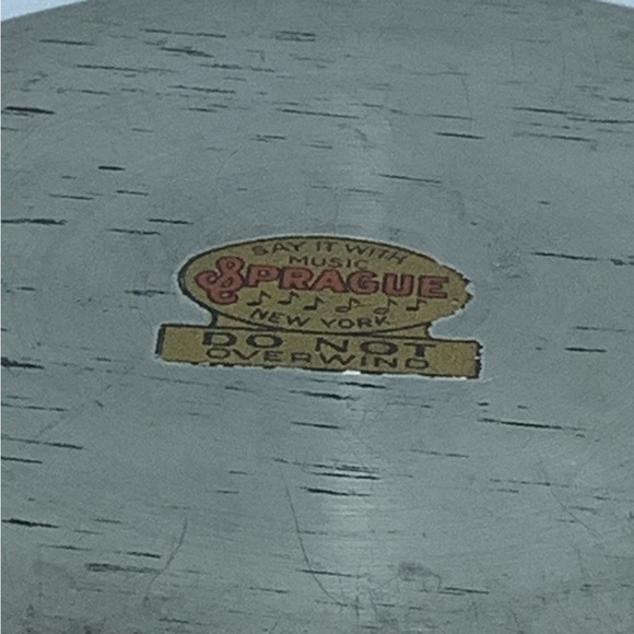 Vintage Sprague Round Metal Box with Country Scene Insert - Picture 6 of 6